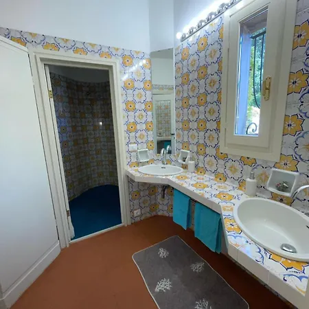 Πανσιόν A Rocchetta Luxury 3*